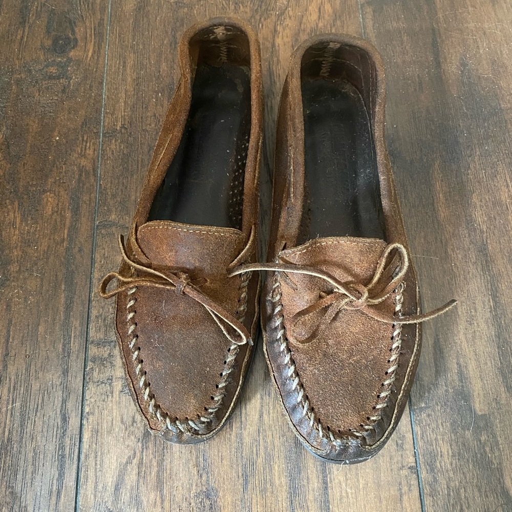 SOLD Minnetonka Vintage Brown Suede Moccasins Women’s